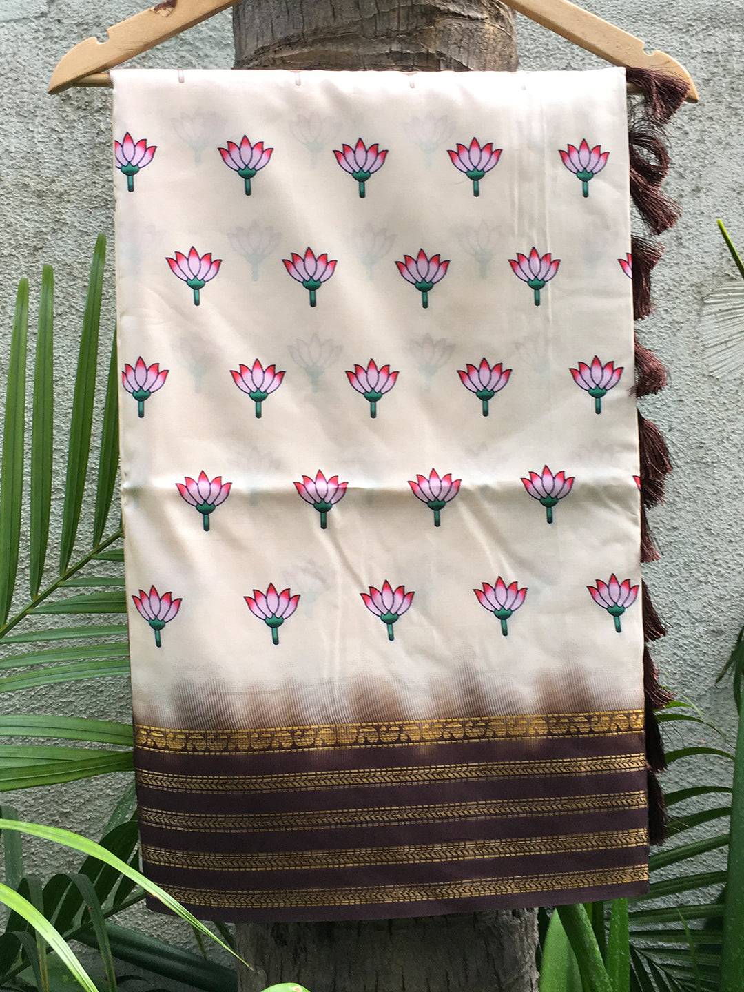 Cream 2 Ton Lotus Print Saree