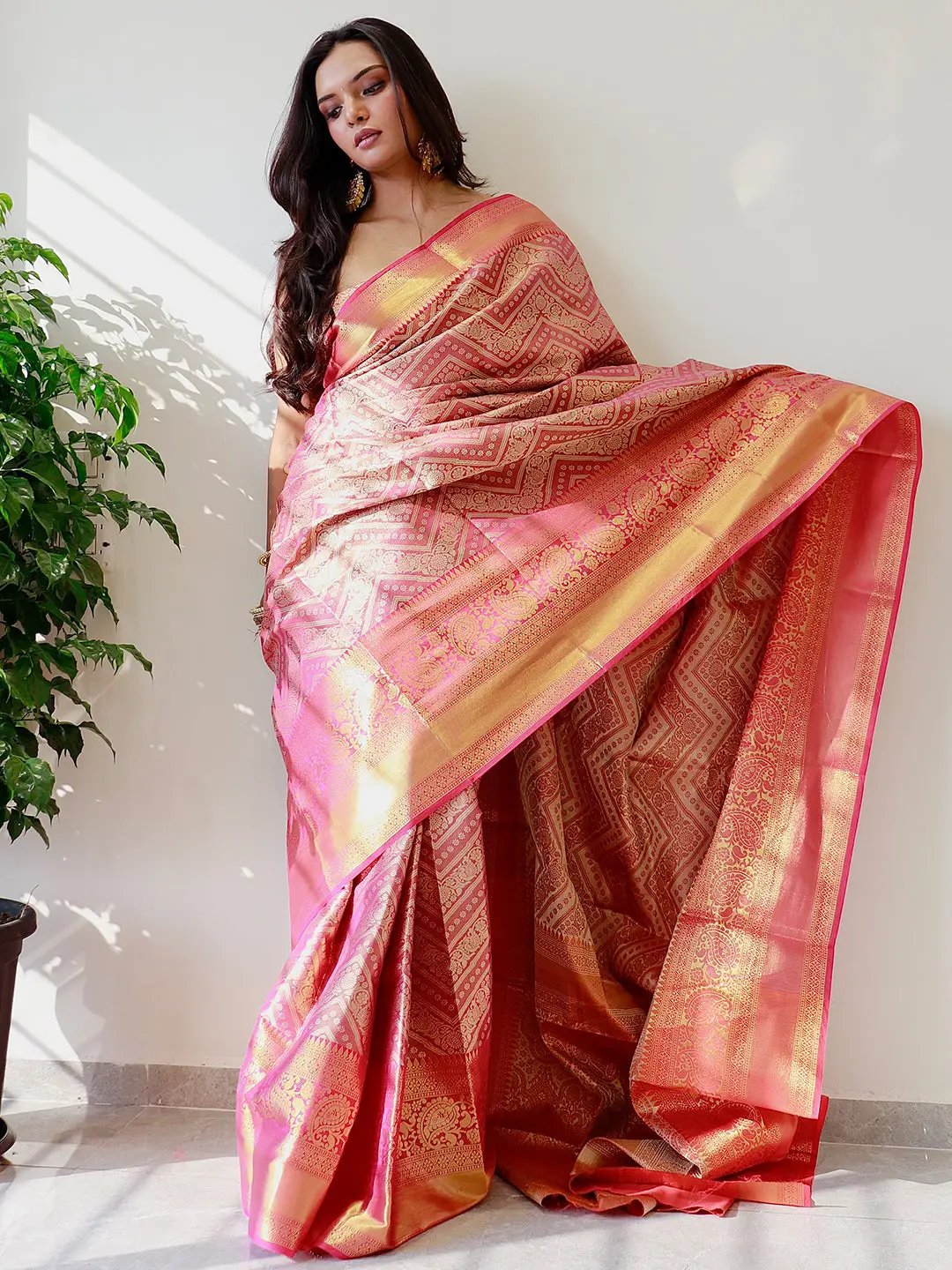 Exclusive Gold Zari One Grm Gold Kanjivaaram Pattu Silk Saree.