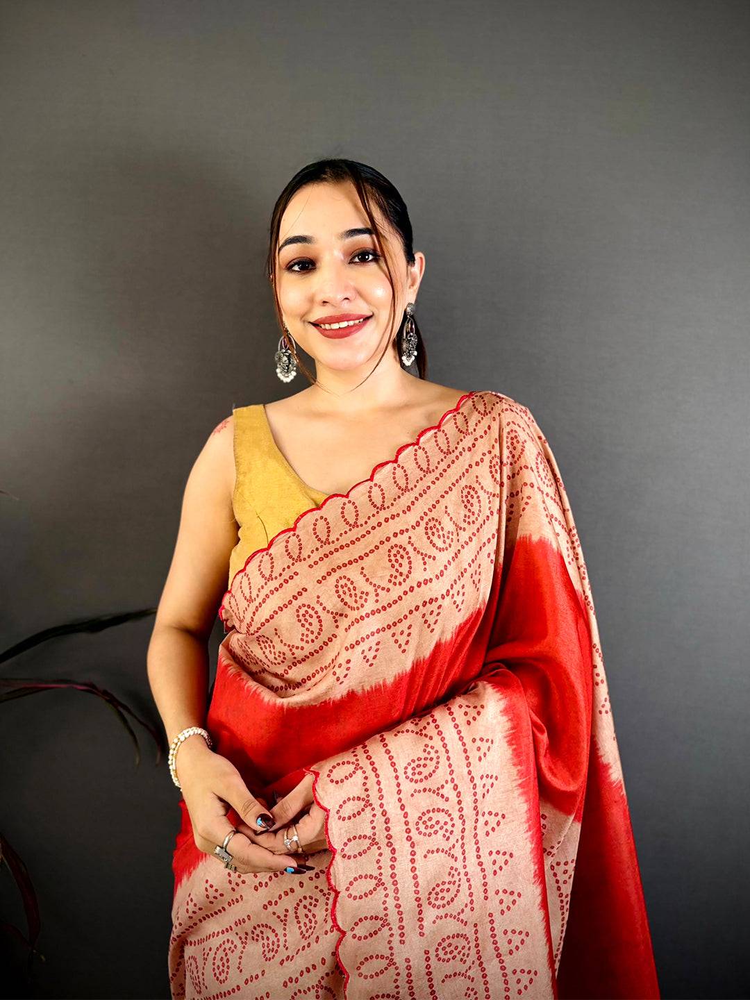 Stylish Bandhani Printed Tussar Saree