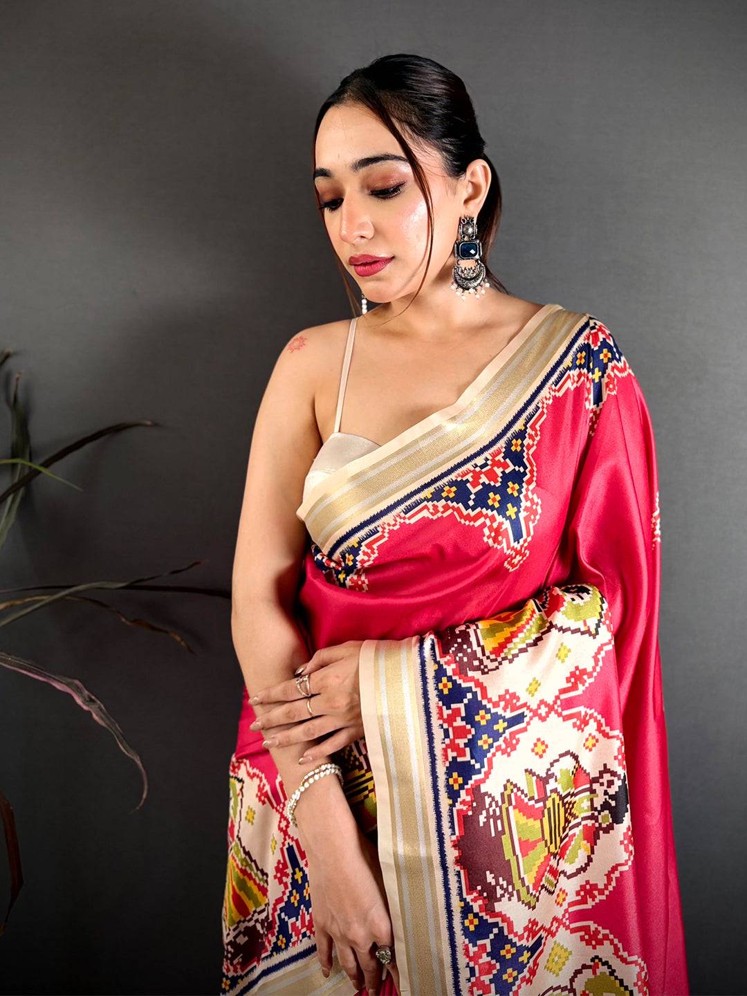 Bright Pink Patola Border Kanchi Saree