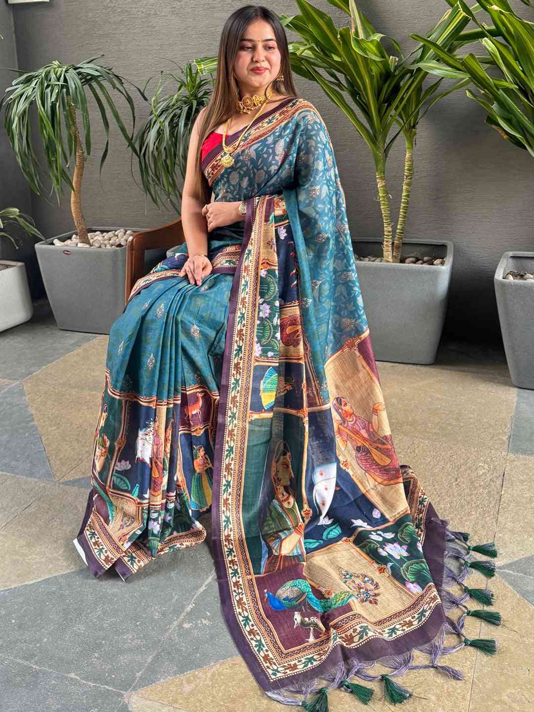 Firozi colour Linen Saree With Digital Print And Majestic Border