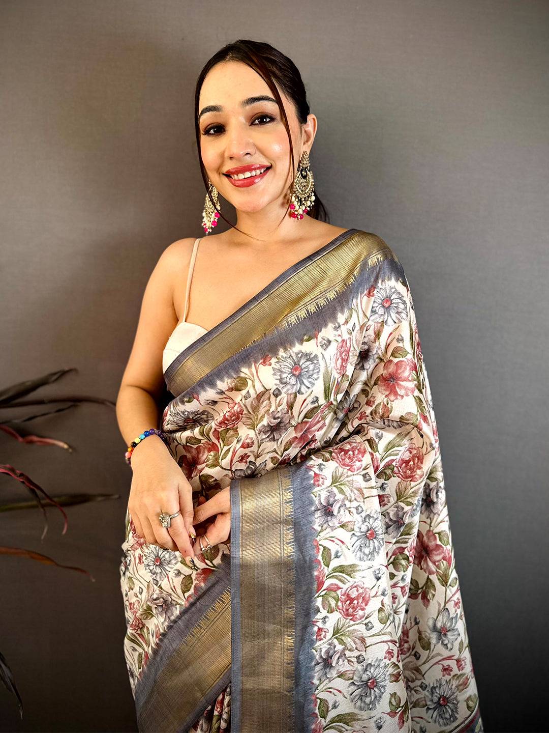 Grey Floral Beauty Designer Saree