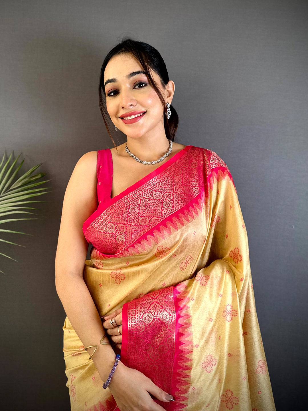 Cream Crystal Raw Silk Kanchi Pattu Saree