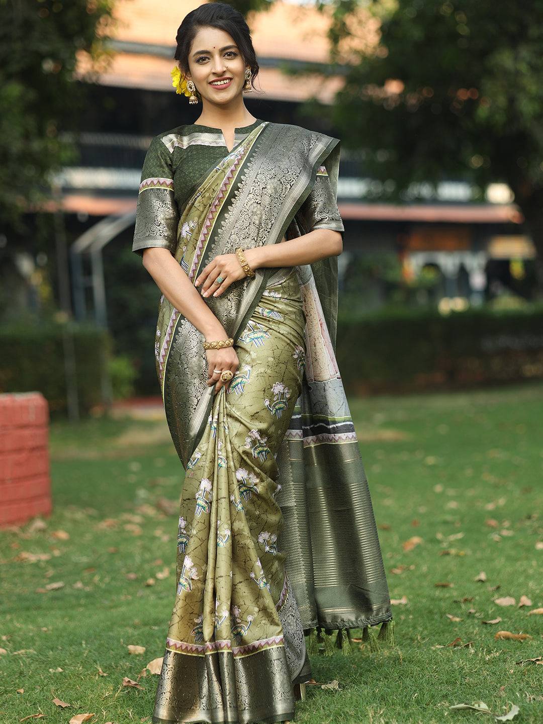 Green Colour Batik Pen kalamkari Saree With Zari Weaving Pallu - Luxe