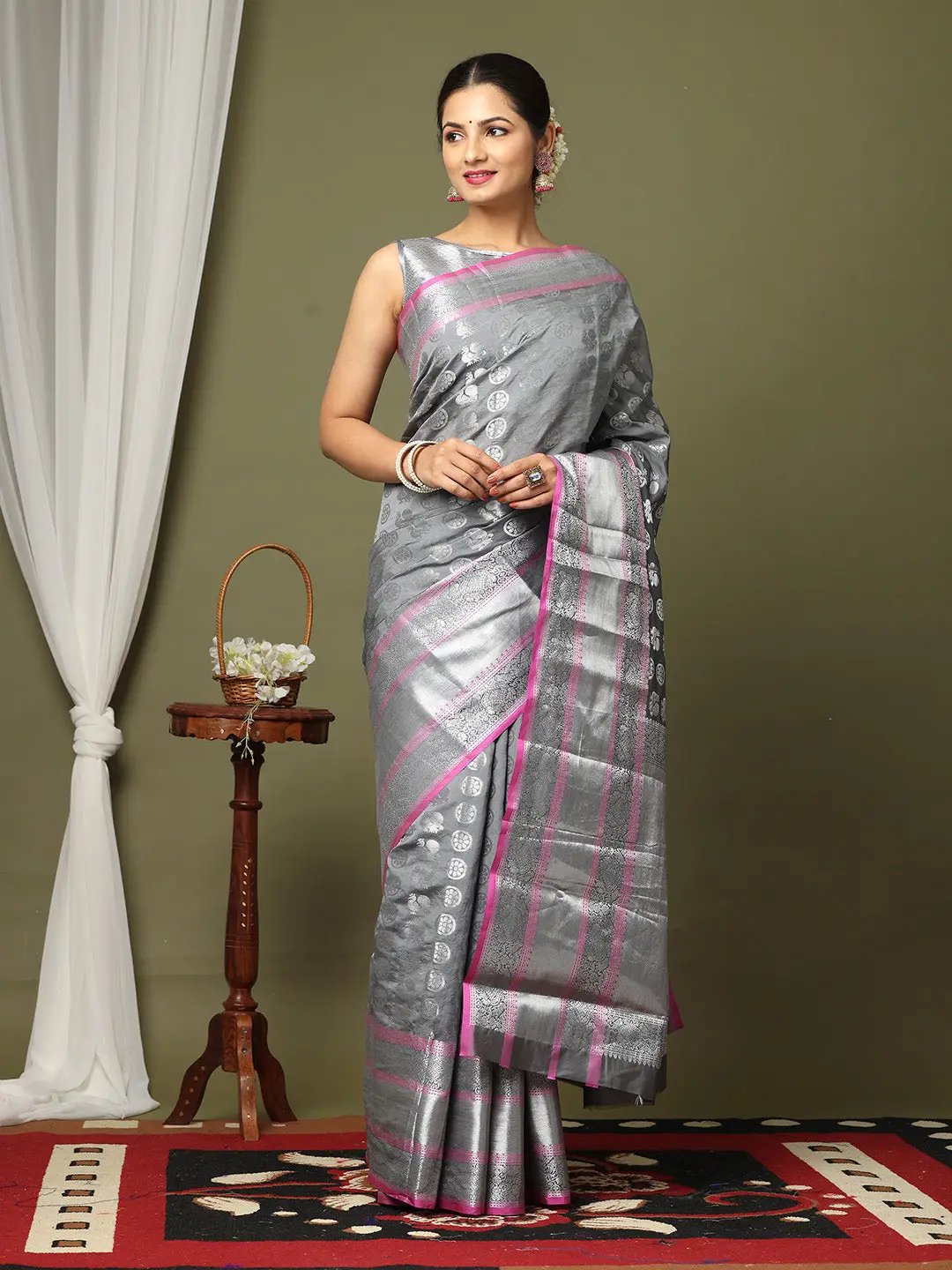 Kanjivaaram Soft Silk Saree With Zari More Silkka work collapse