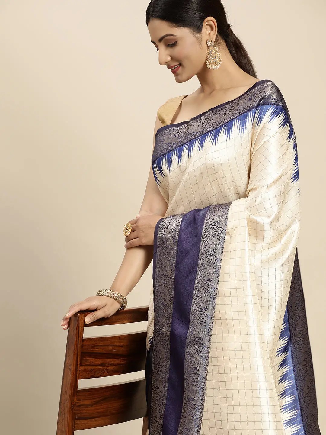 Banarasi Silk Gadwal Pattu Saree With Zari weaving