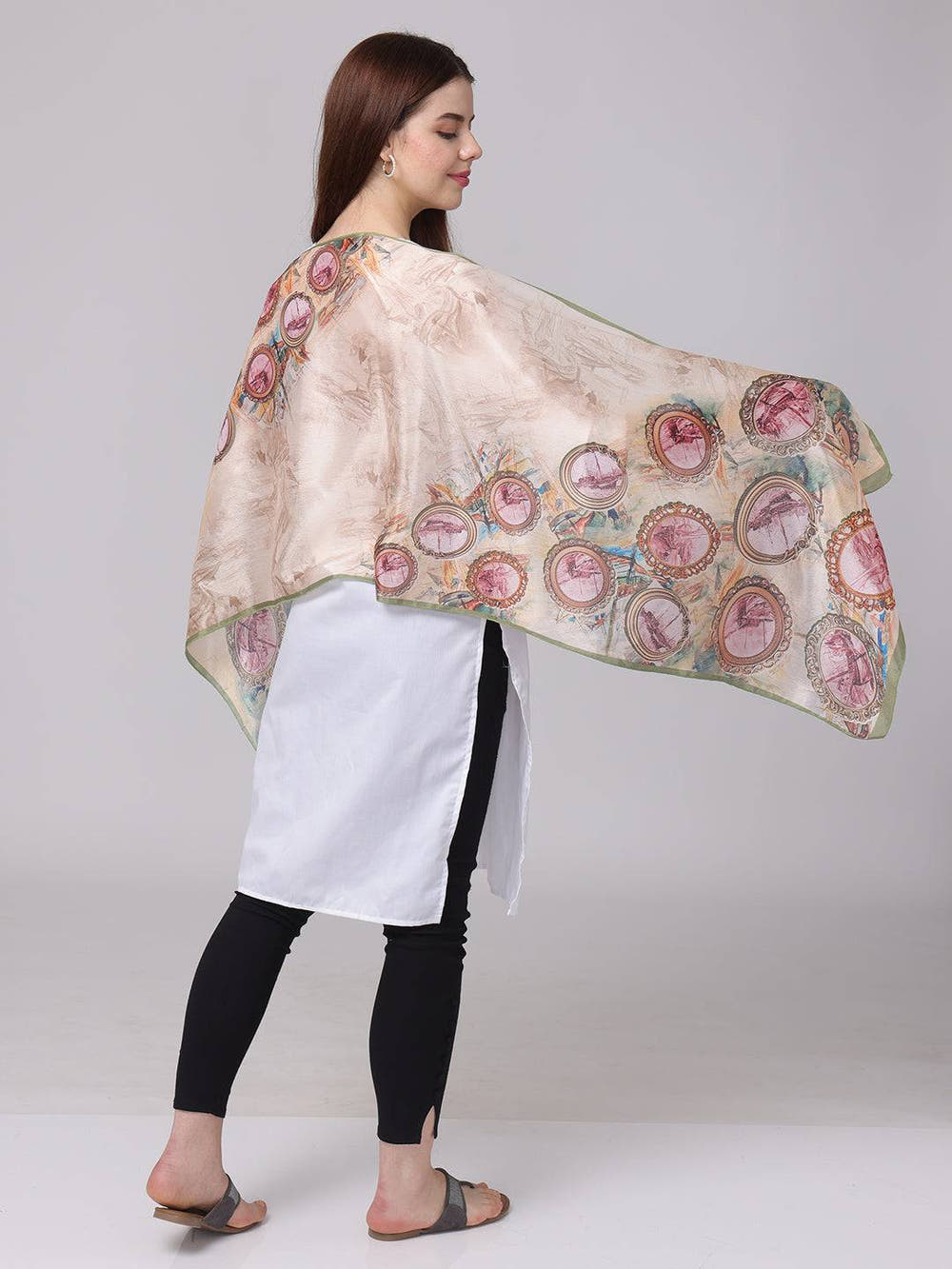 Retro Grace Frame Scarf