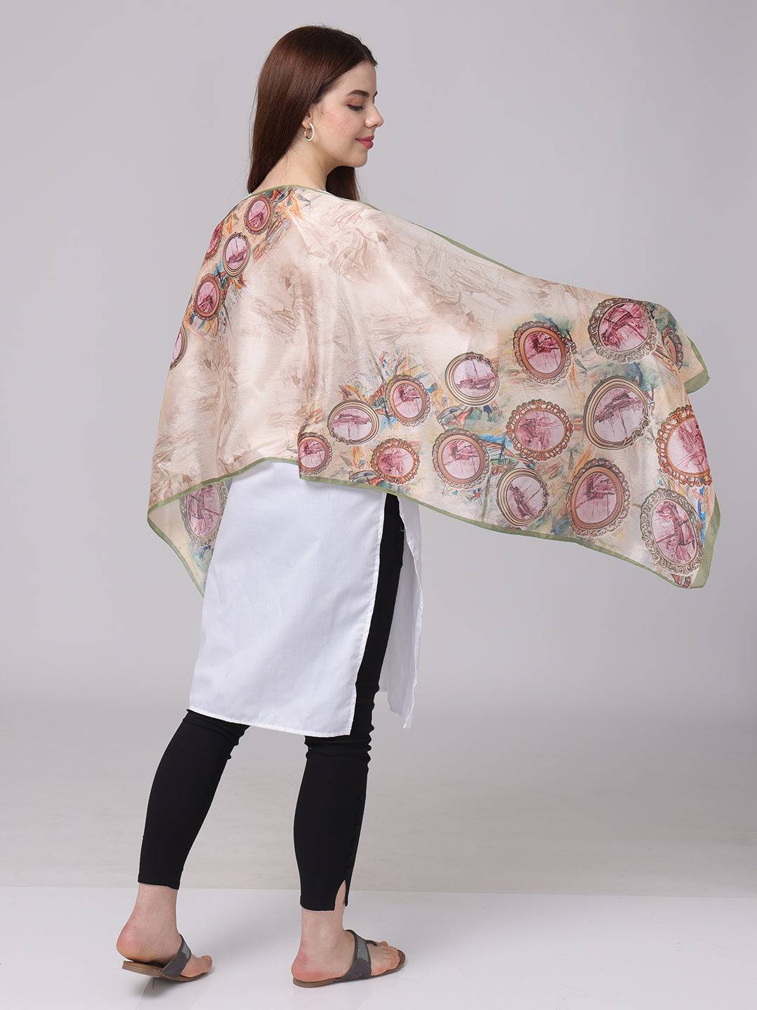 Retro Grace Frame Scarf