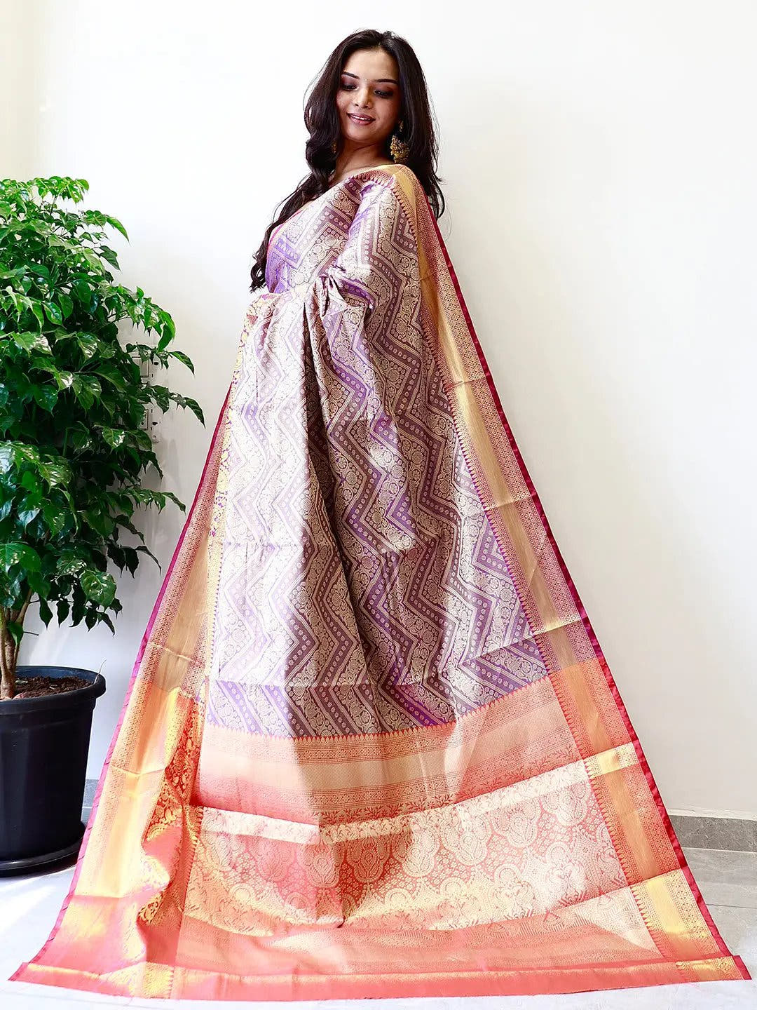 Exclusive Gold Zari One Grm Gold Kanjivaaram Pattu Silk Saree.