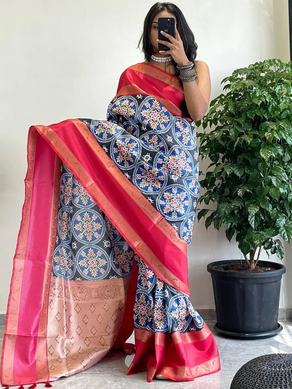 Attractive Soft Silk Gadwal Border Pochampally Print Saree