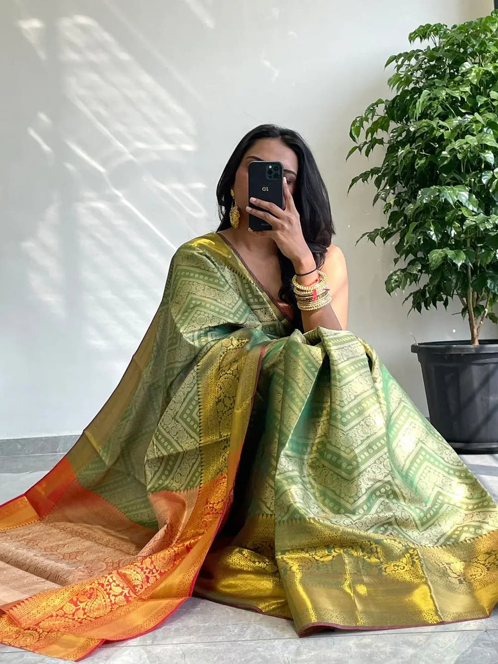 Exclusive Gold Zari One Grm Gold Kanjivaaram Pattu Silk Saree.