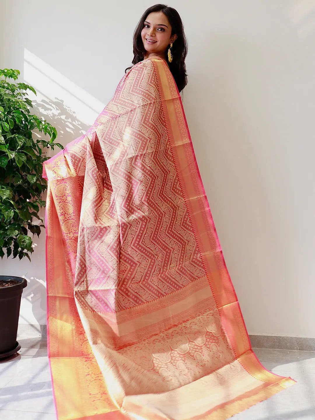 Exclusive Gold Zari One Grm Gold Kanjivaaram Pattu Silk Saree.
