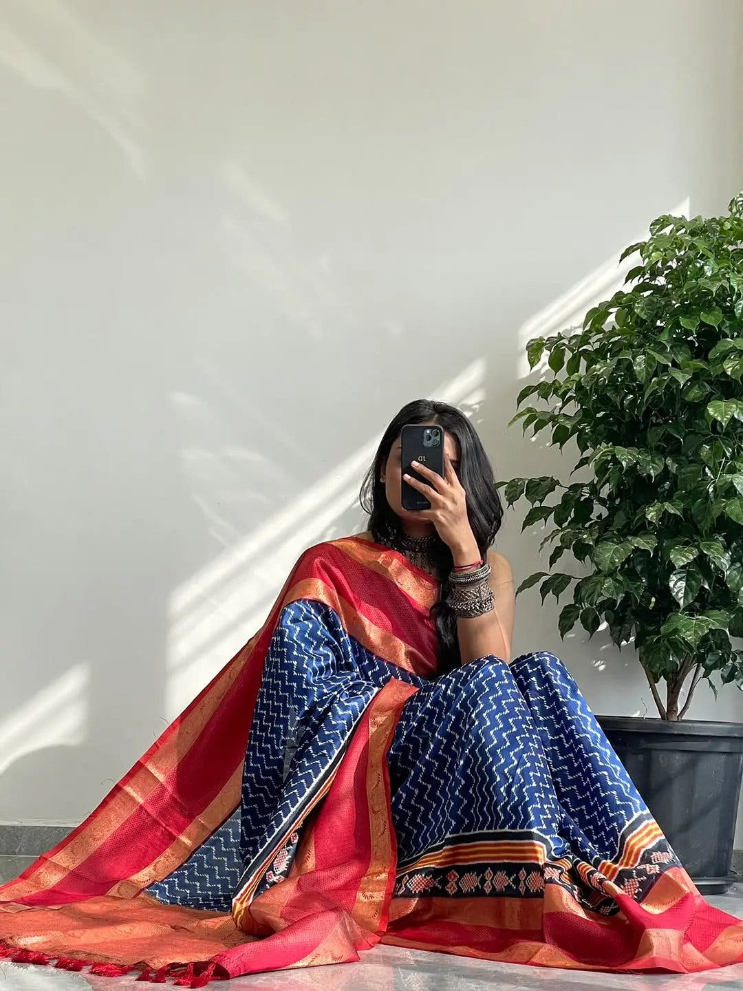 Exclusive Gadwal Border Ikkat Print Saree