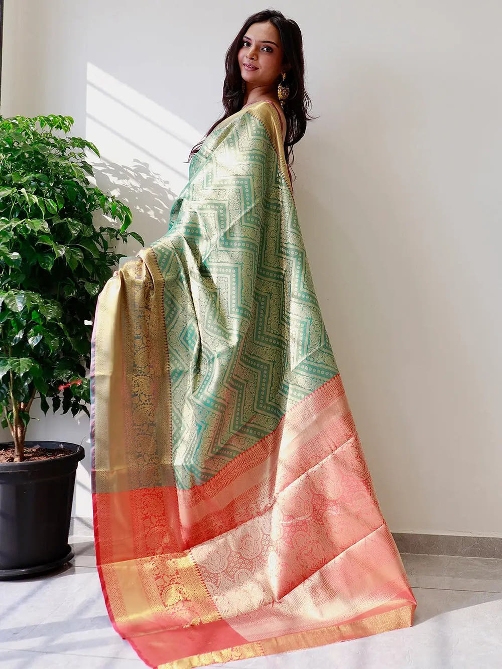 Exclusive Gold Zari One Grm Gold Kanjivaaram Pattu Silk Saree.