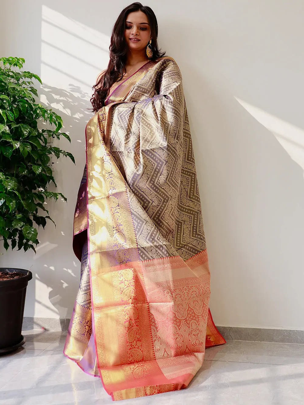 Exclusive Gold Zari One Grm Gold Kanjivaaram Pattu Silk Saree.