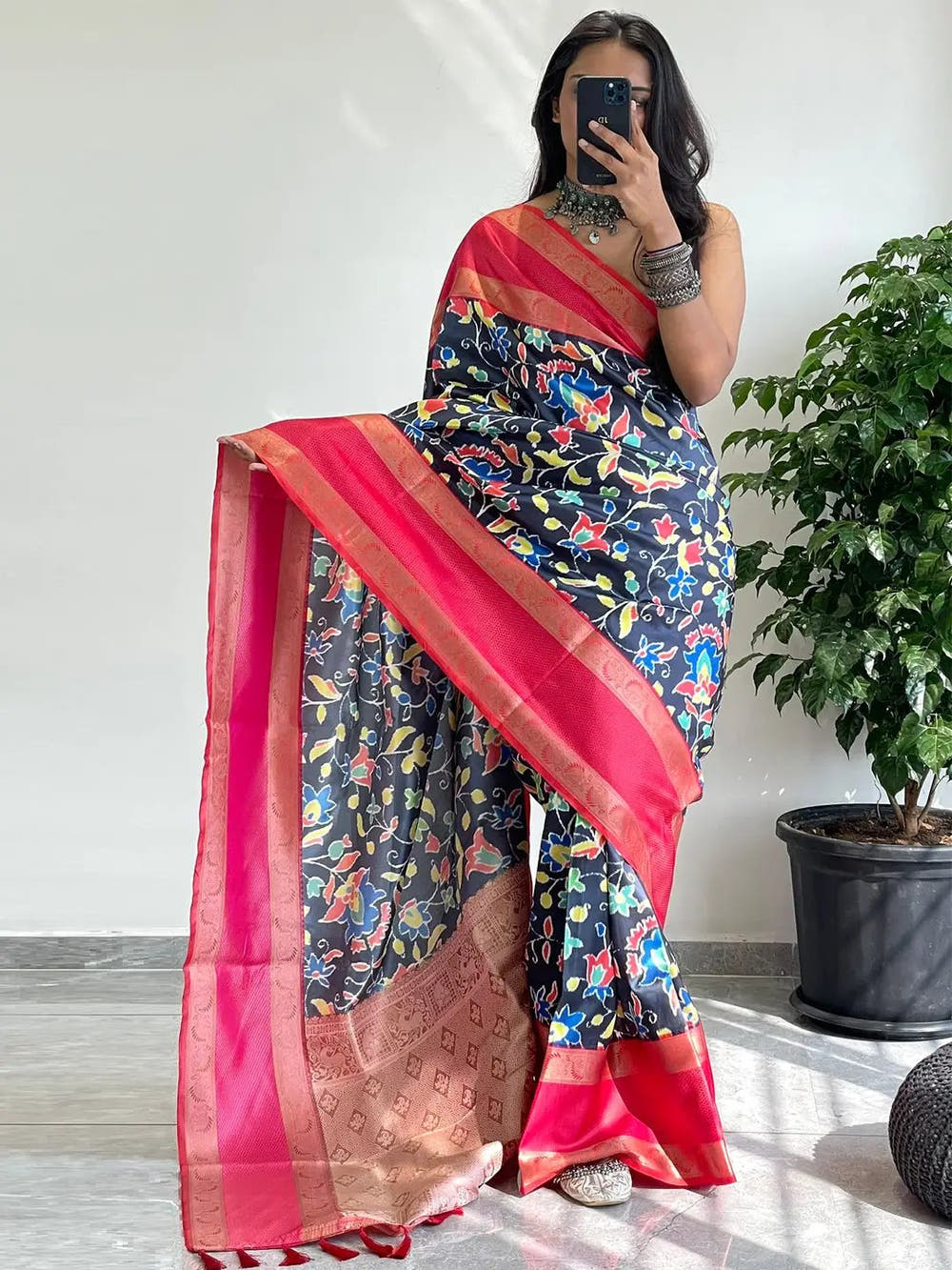 Attractive Soft Silk Gadwal Border Pochampally Print Saree