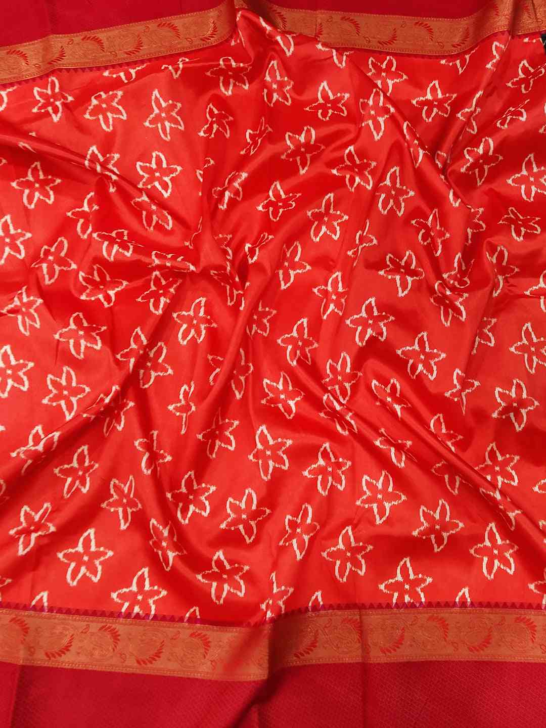 Attractive Soft Silk Gadwal Border Pochampally Print Saree