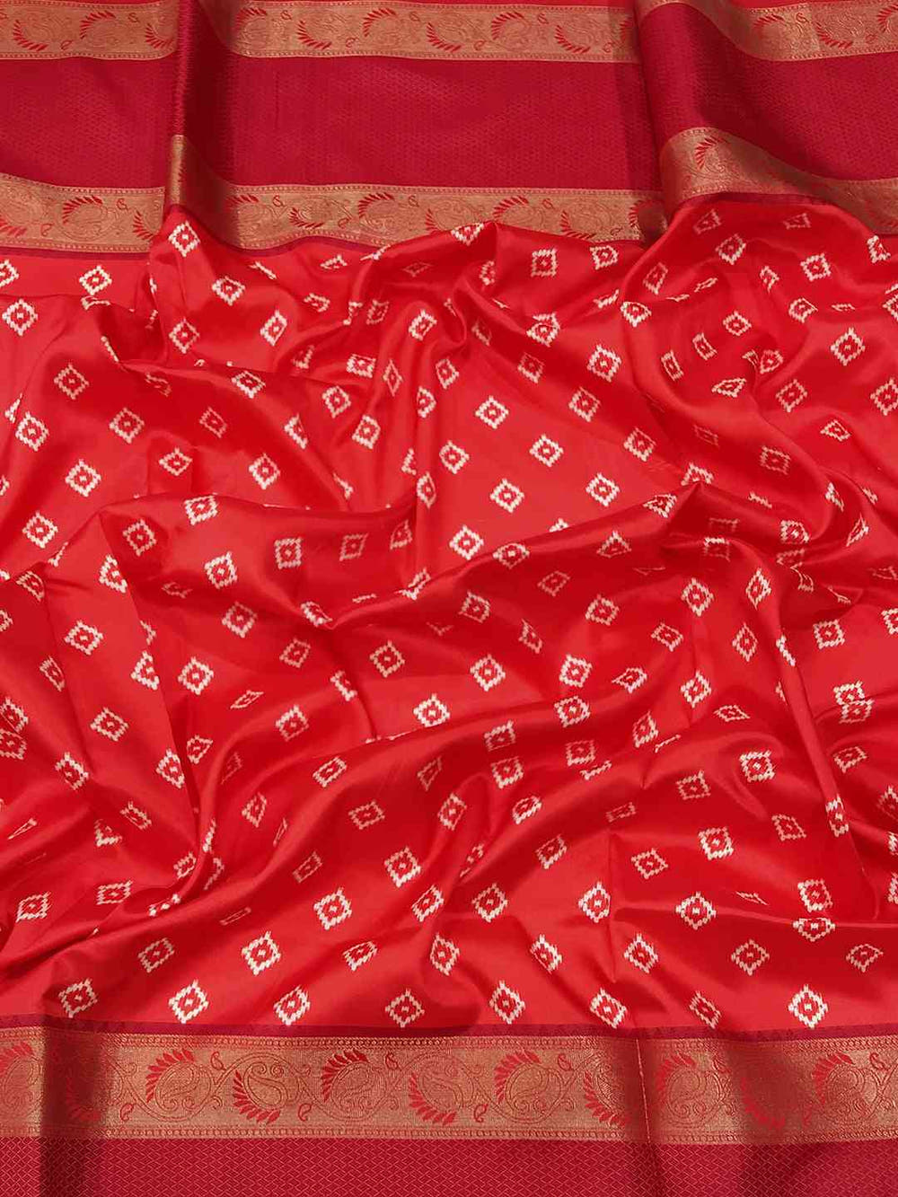 Attractive Soft Silk Gadwal Border Pochampally Print Saree