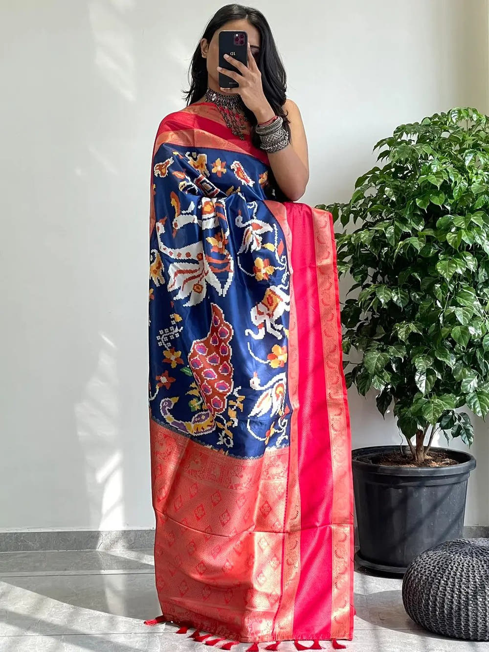 Attractive Soft Silk Gadwal Border Pochampally Print Saree