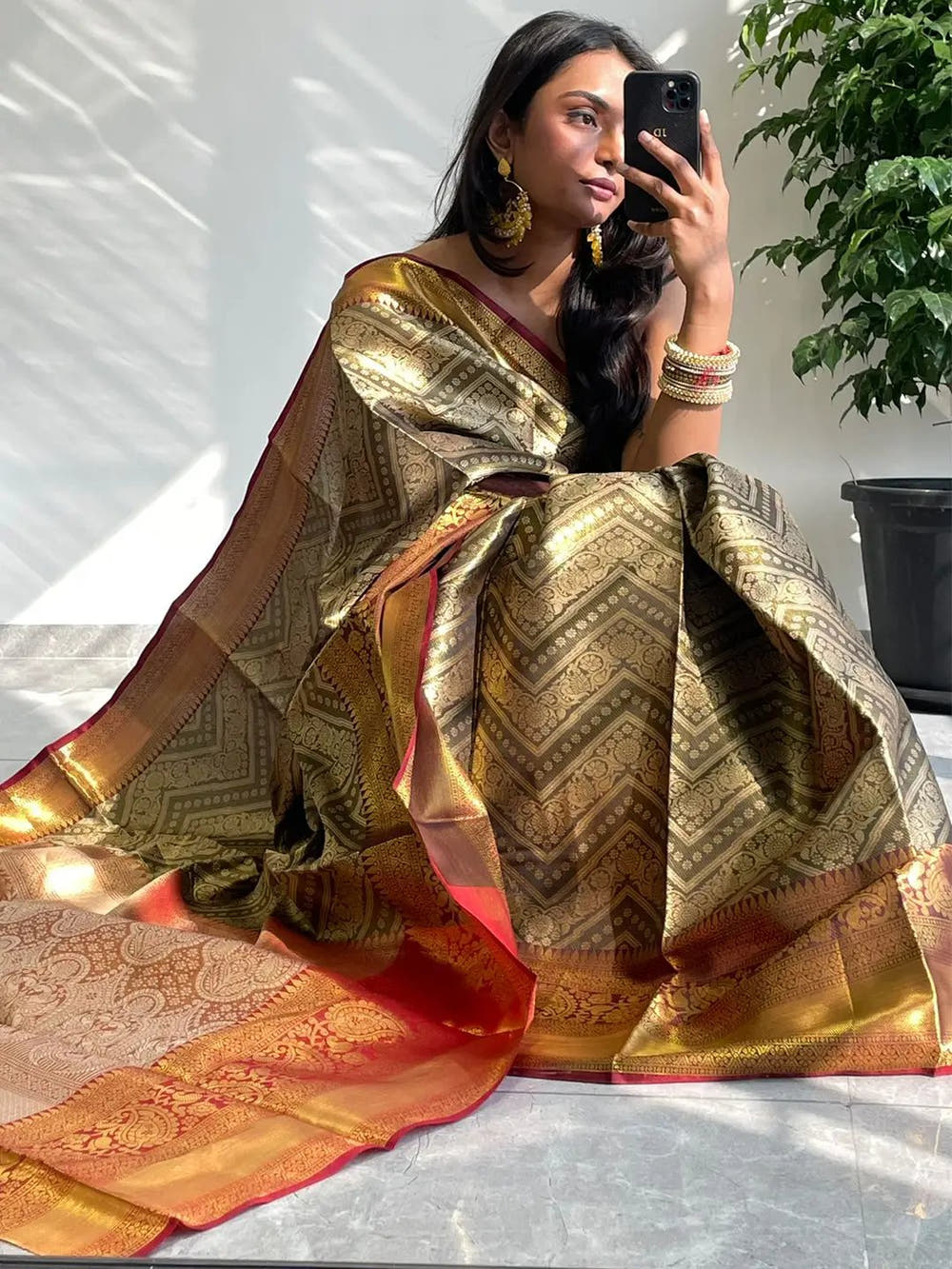 Exclusive Gold Zari One Grm Gold Kanjivaaram Pattu Silk Saree.