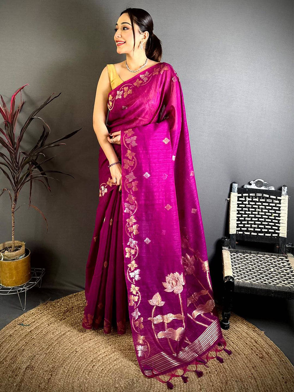 Wine Sona  Chandi  Munga  Saree