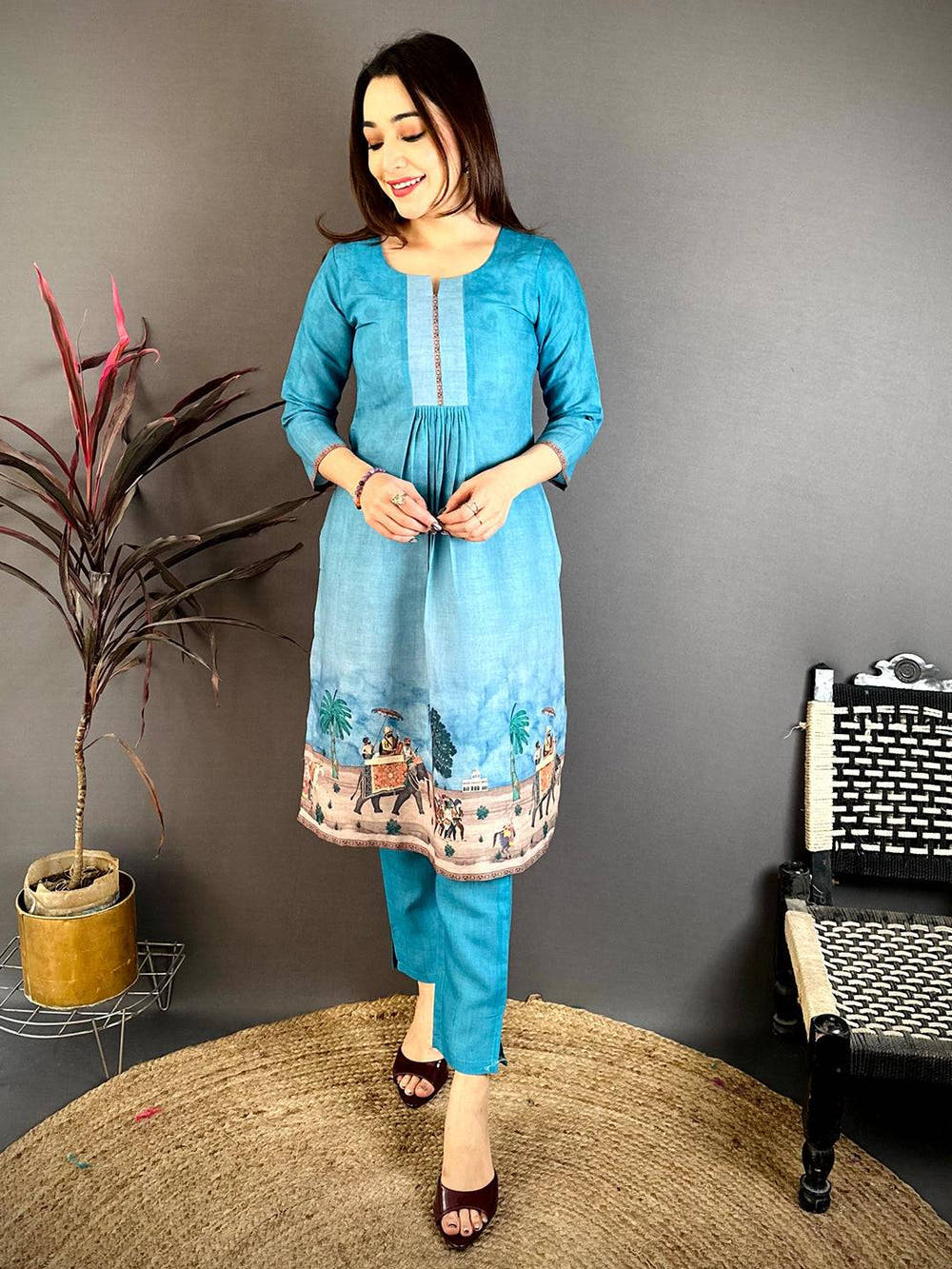 Classic  Mughal  Straight  Kurti