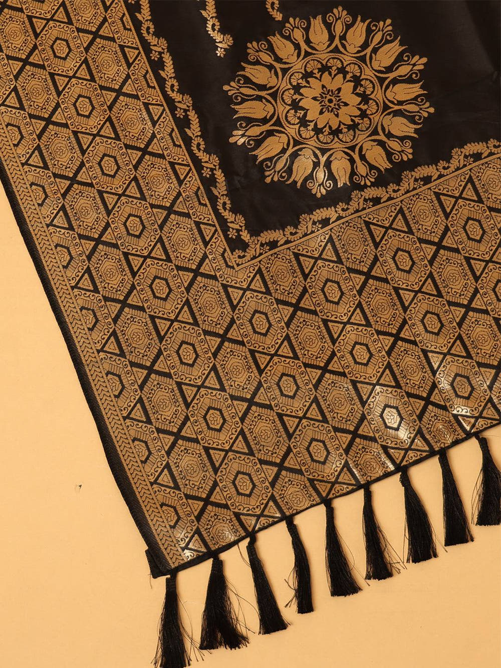 Silk Blend Woven Black Colour Design Dupatta