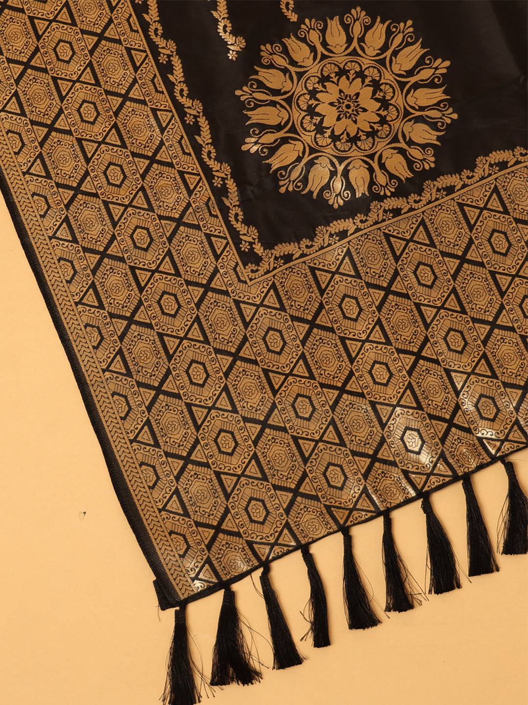 Silk Blend Woven Black Colour Design Dupatta