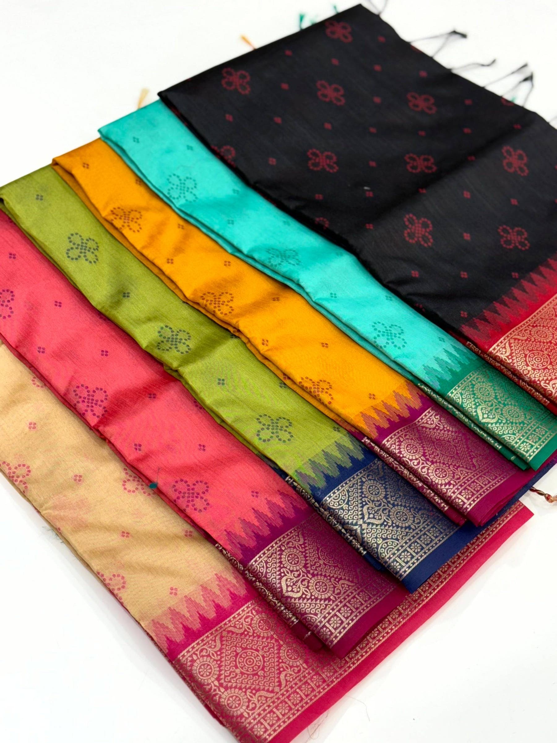 Yellow Crystal Raw Silk Kanchi Pattu Saree