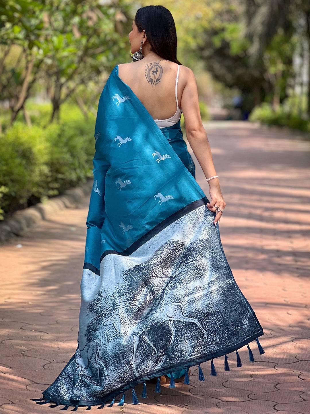 Rama Soft Silk Saree With Postar Weaving Zari Pallu