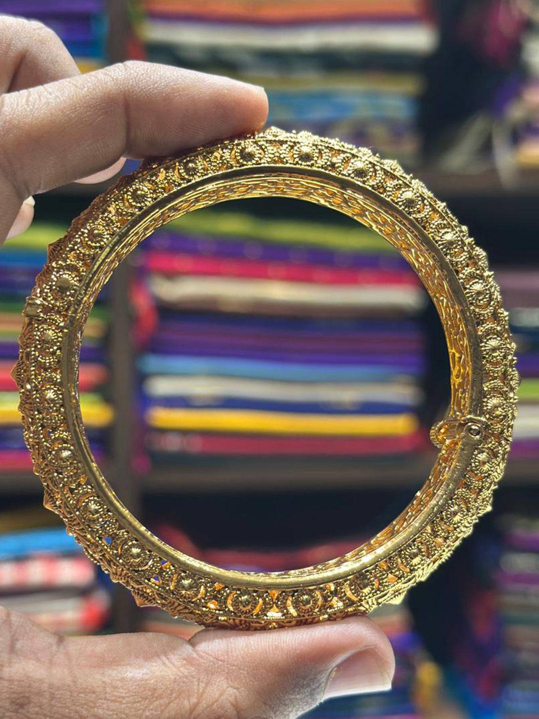 Antique   Gold   Broad   Bangle