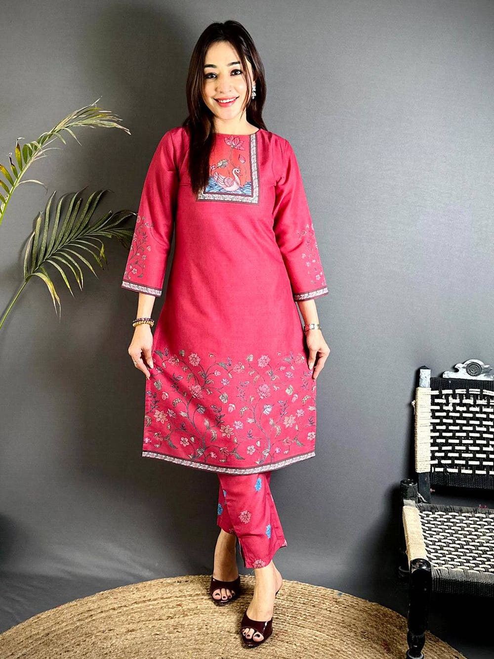 Crew Neck Kalamkari Art  Kurti