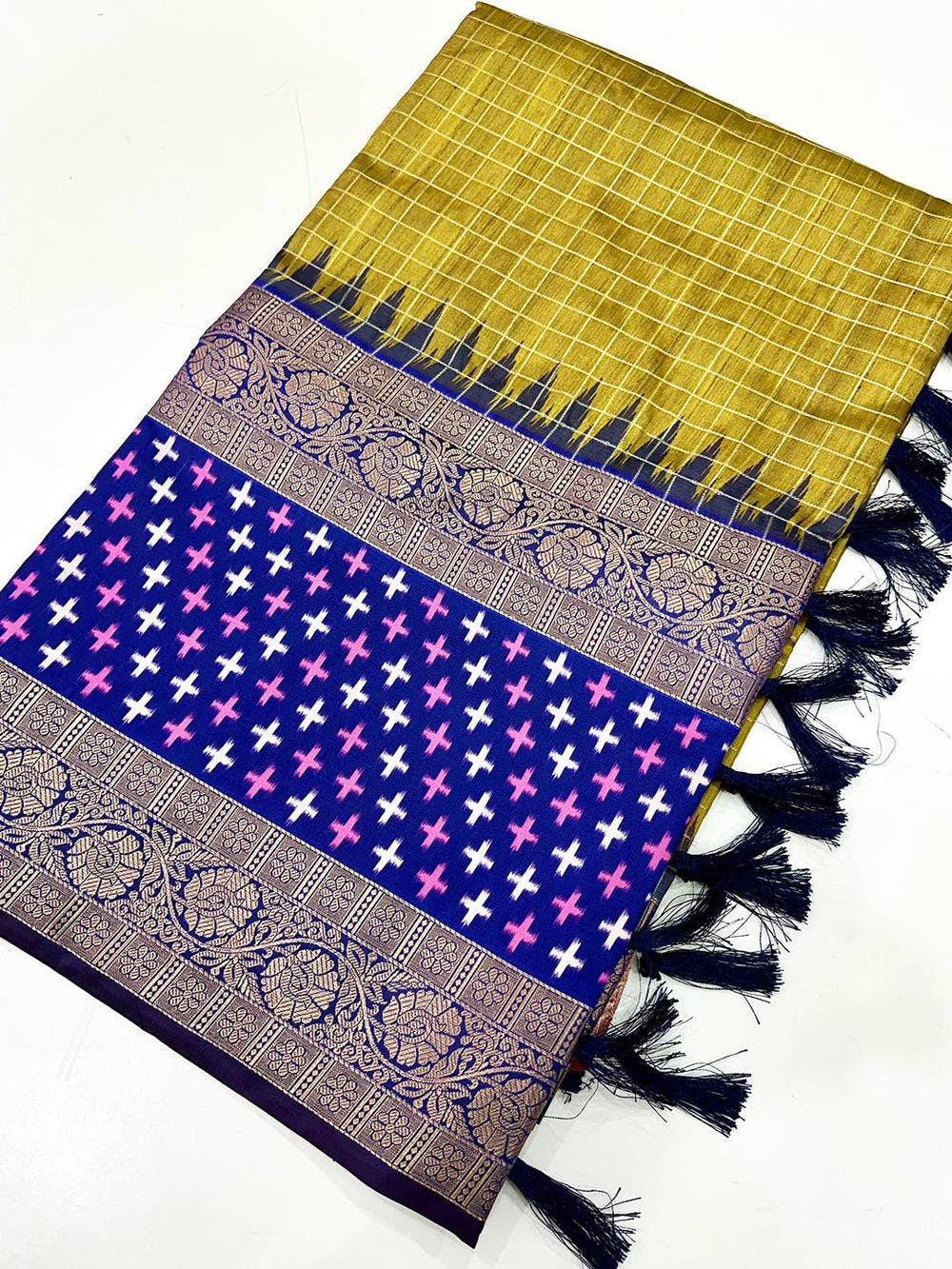 Green Chex Ikkat Saree With Double Border