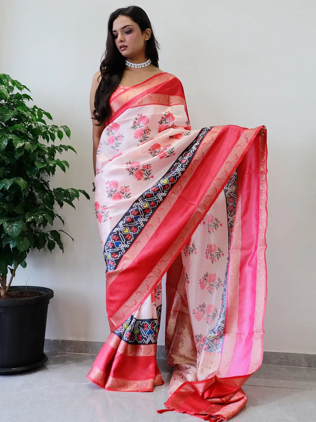 Attractive Soft Silk Gadwal Border Pochampally Print Saree