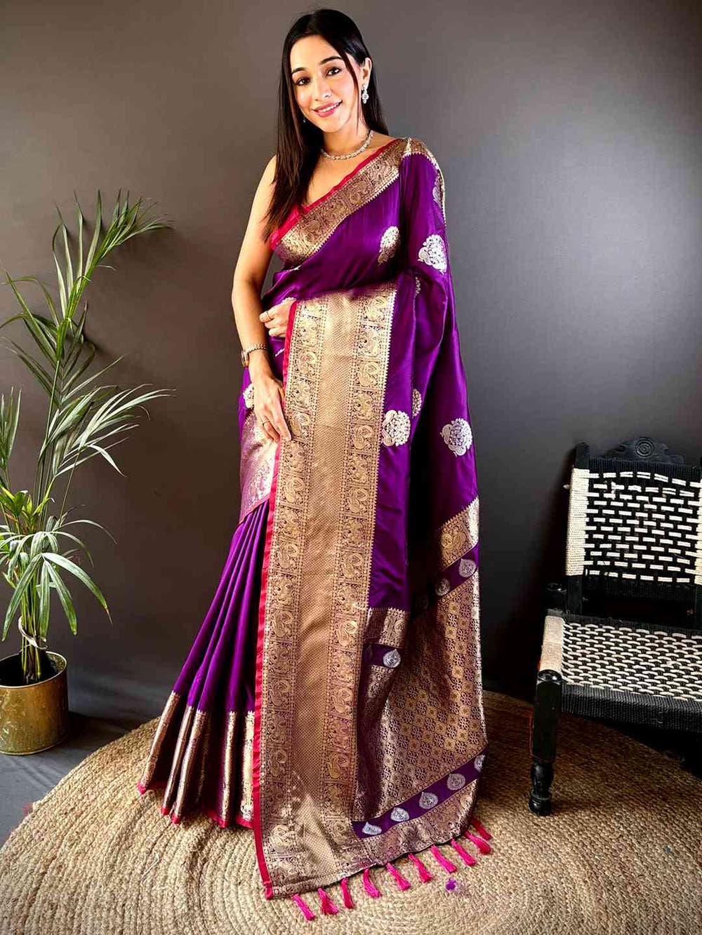 Wine Kanjivaram Soft Silk Kanchi Zari Weaving Saree