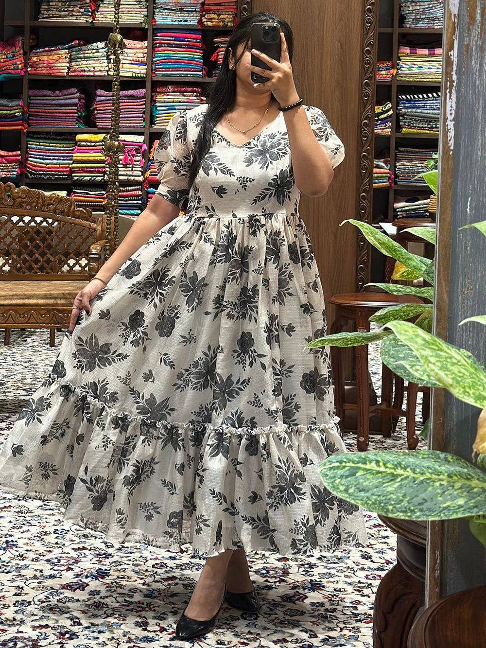Snow White Puff Sleeves Midi Dress