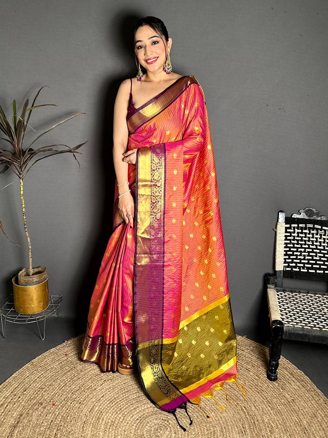 Heritage Self Gold Zari Chex Chitpallu Saree