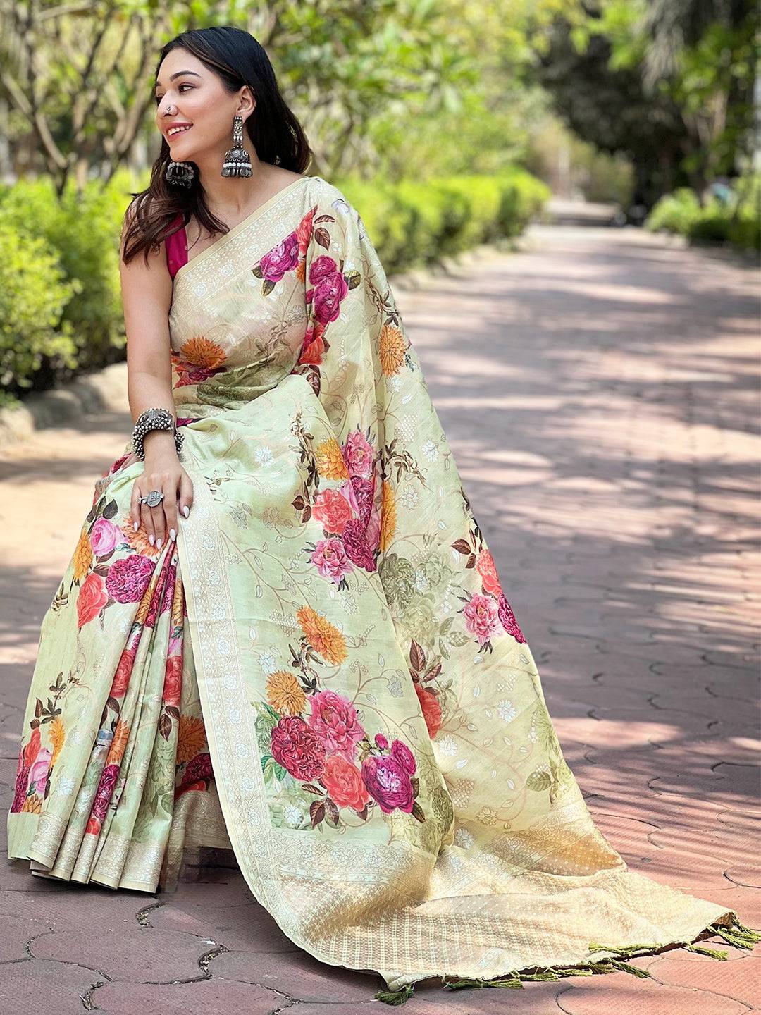 Pista Lakhnavi Bandla Zari Weaving Saree