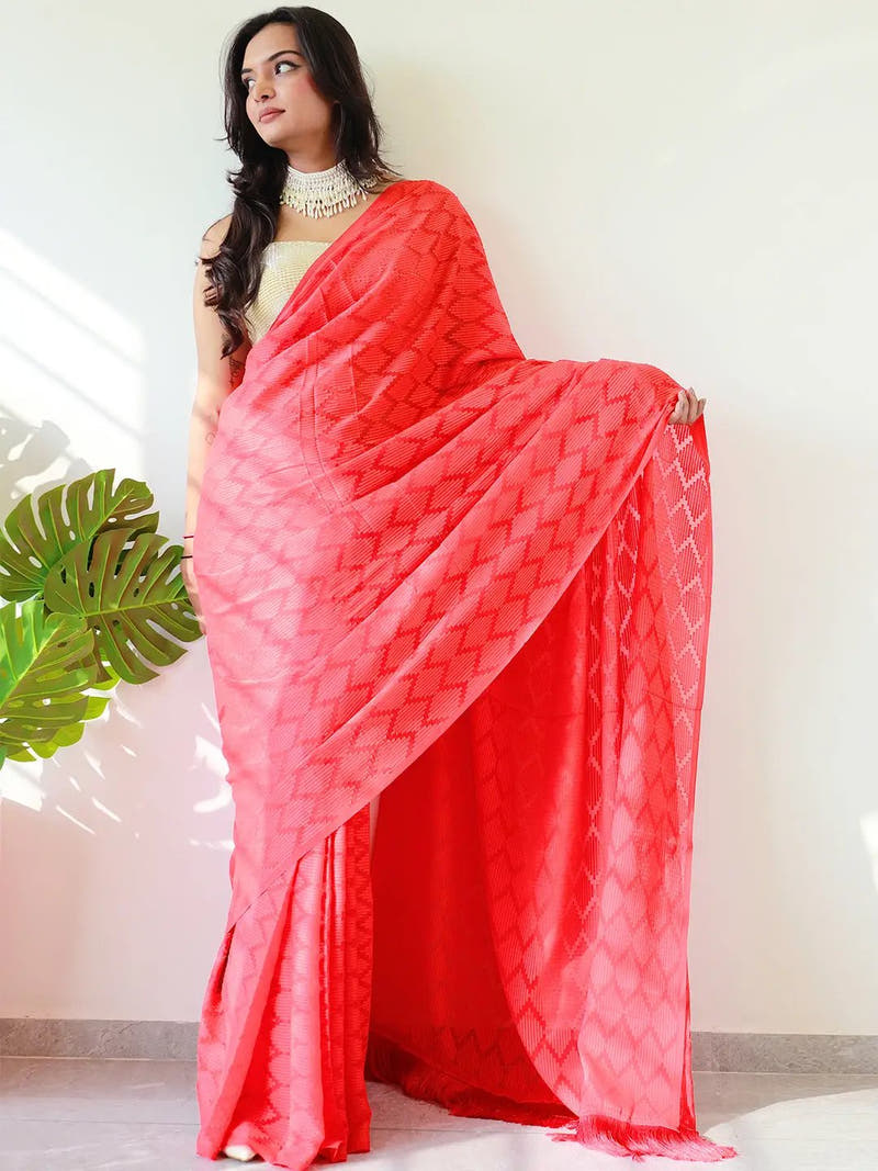 Soft Pure Georgette Saree With Thread Weaving Print