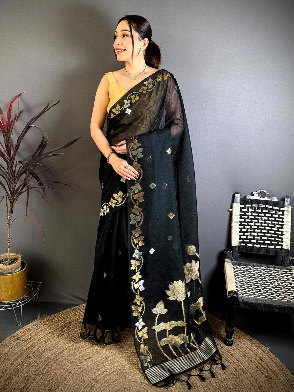 Black Sona Chandi  Munga  Saree