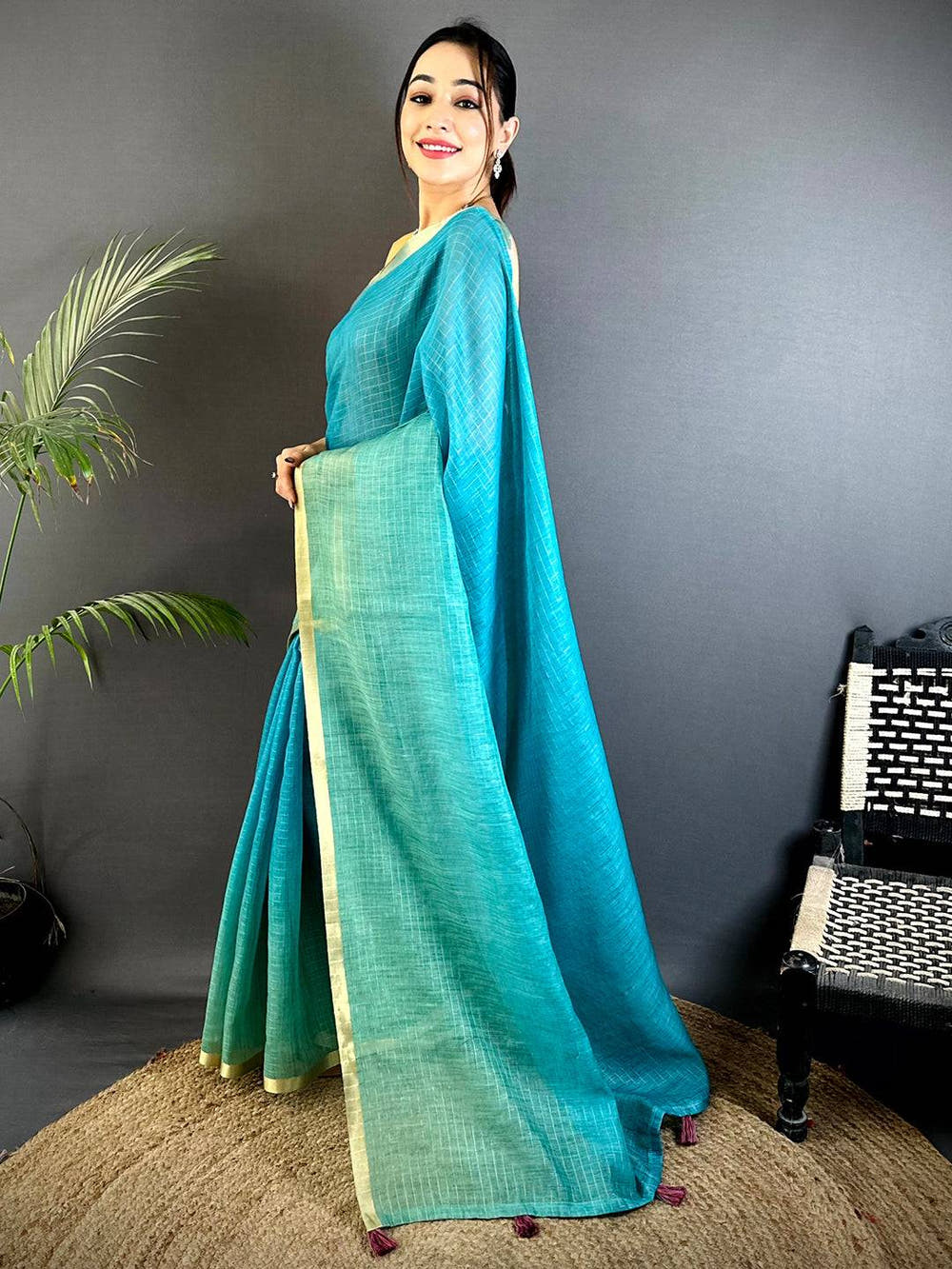 Regal Self Chex Linen Zari Saree