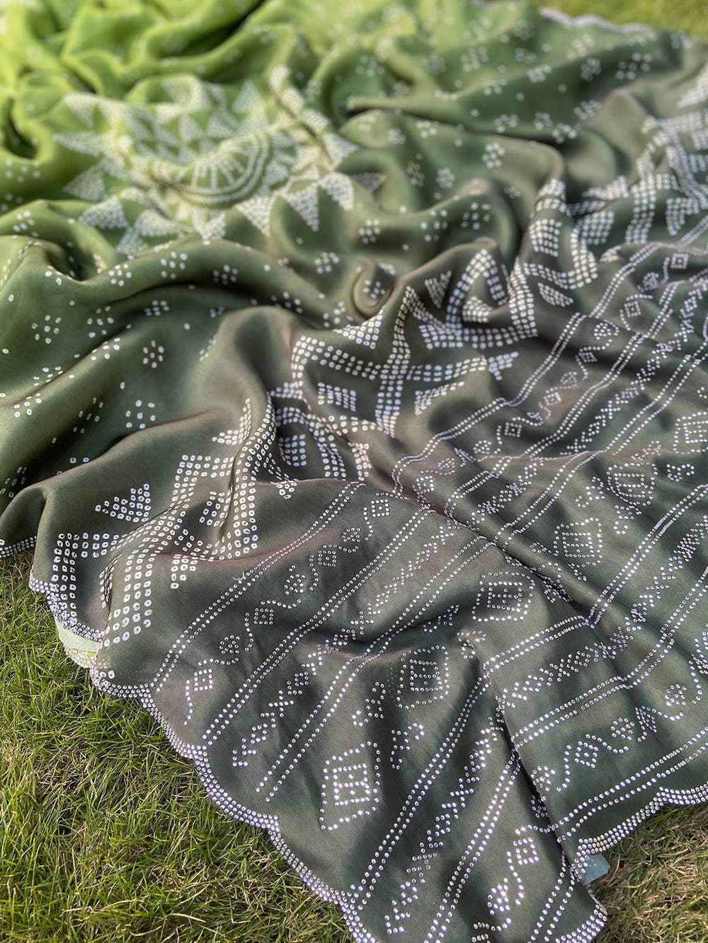 Green Ombre Bandhej Georgette Silk Saree