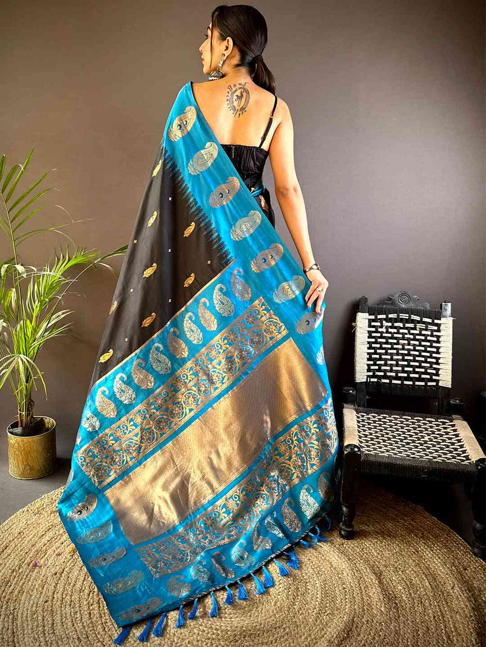 Black Mango Butti Soft Silk Saree