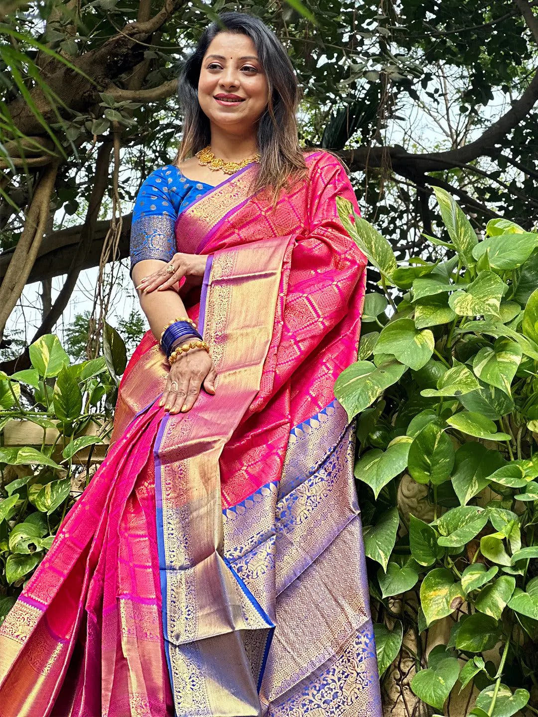Checked Print Kanjivaram Silk Saree With Zari Work