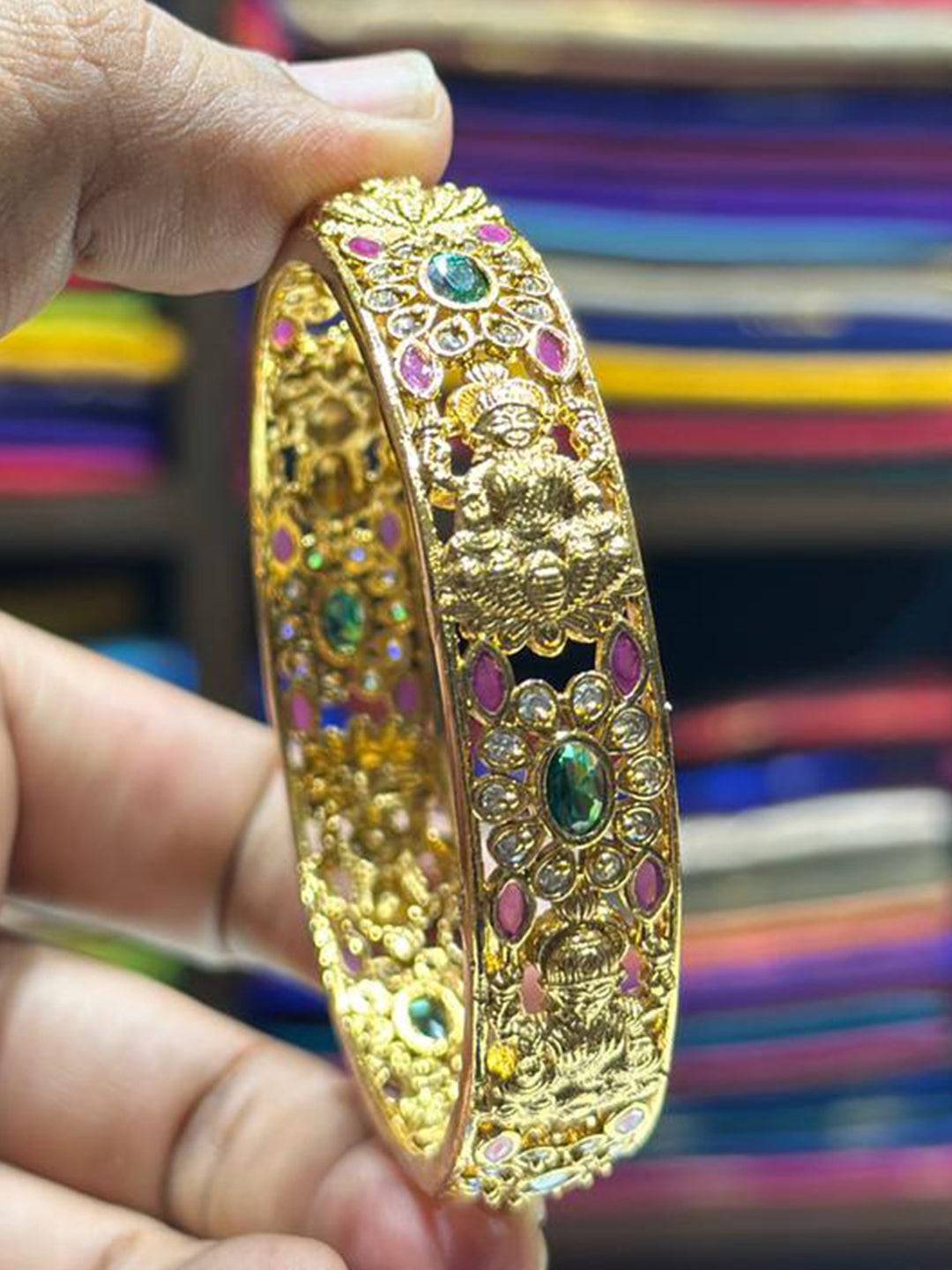 Antique   Gold   Stone  Bangle