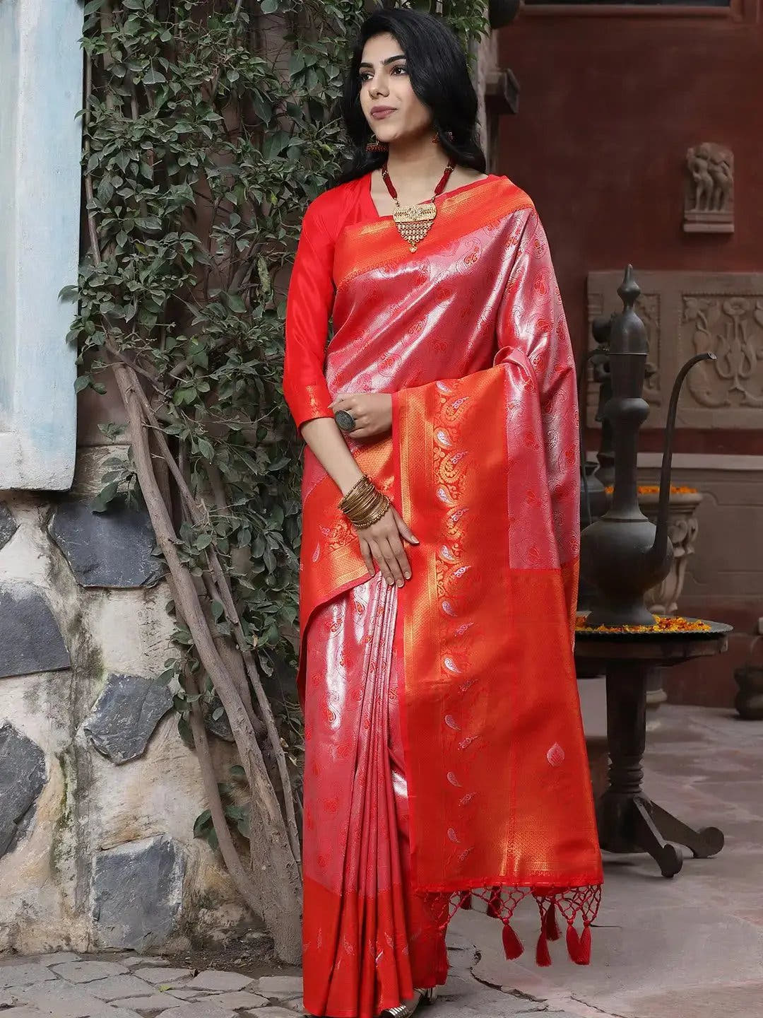 Kanjivaram Silk Saree With Zari Work
