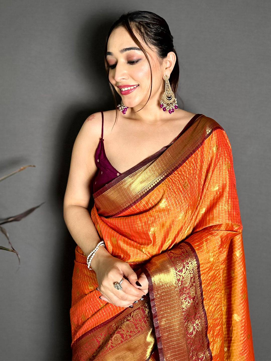 Artisan Self Gold Zari Chex Chitpallu Saree