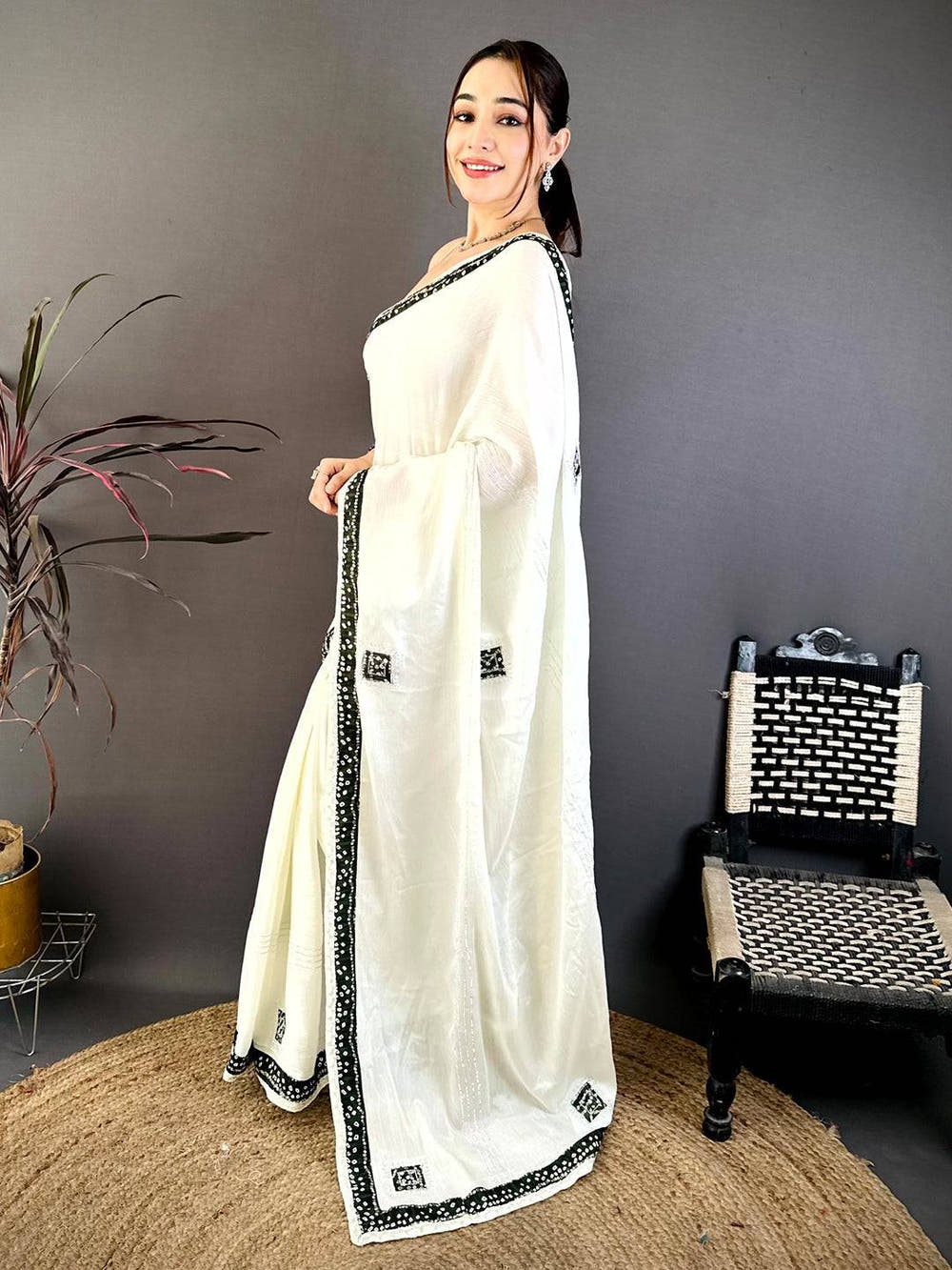 Green Bandhej Butta Chiffon Saree