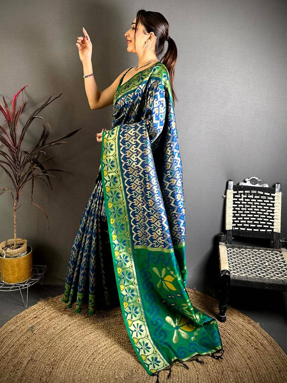 Royal Navy Ikkat Soft Silk Saree