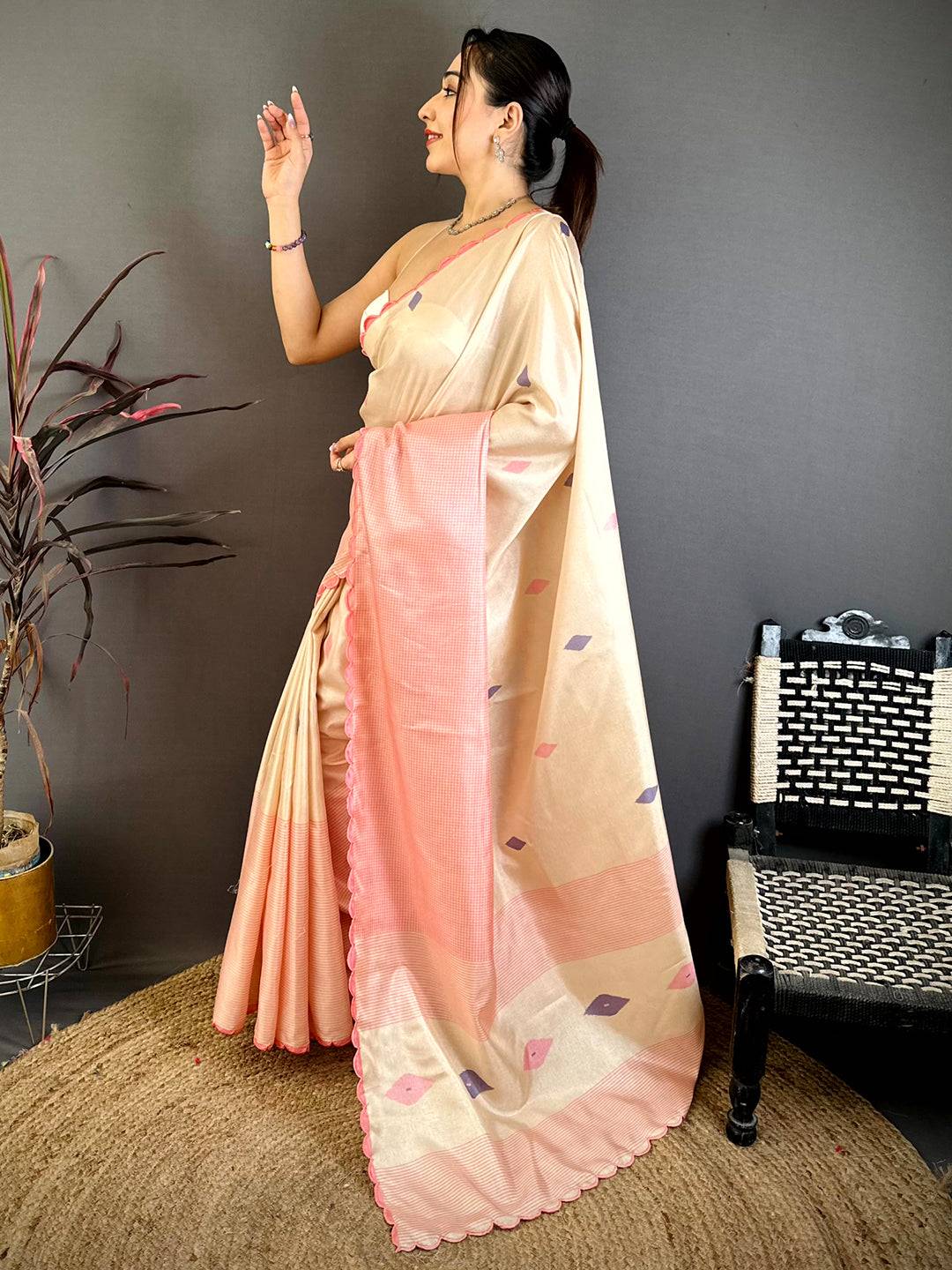 Heritage Cheks Ikkat Tussar Saree